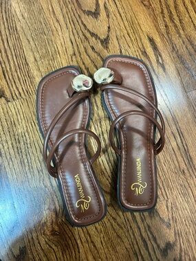 Brown Leatherette Toe-Loop Sandals with Gold Accent